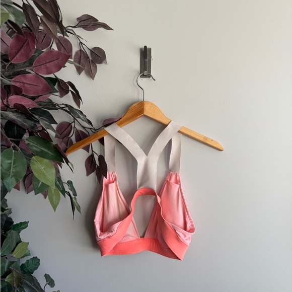 Lululemon 6 Coral and Gray Women's Sports Bra - Picture 2 of 3